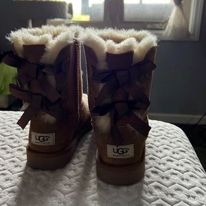 Bailey bow UGGS